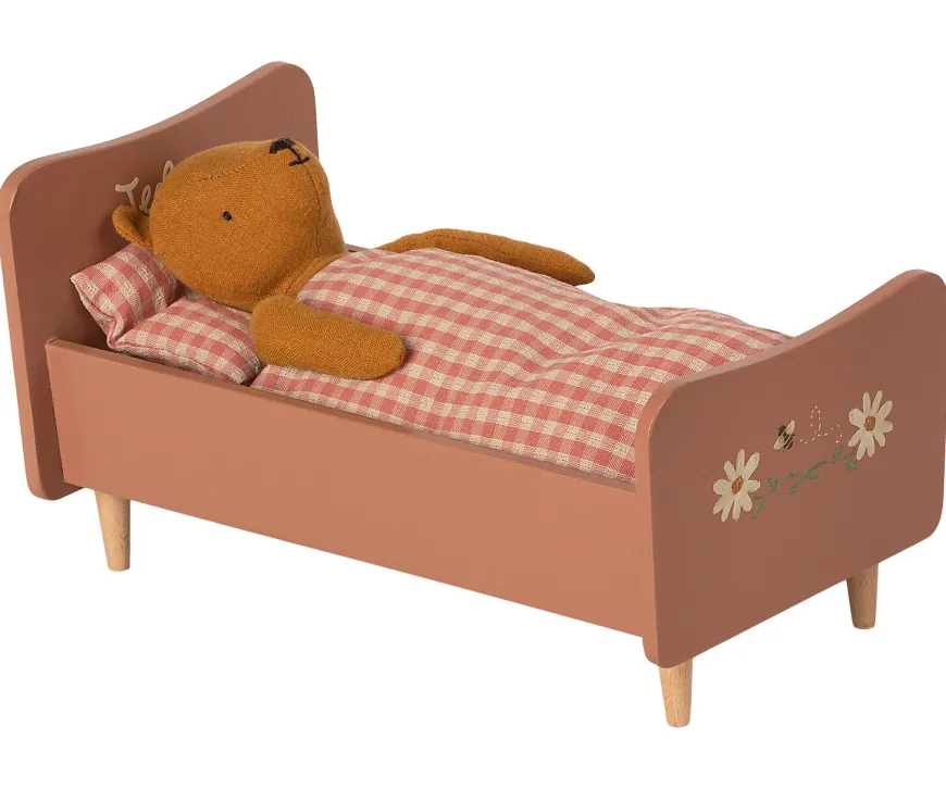 New Bed For Teddy Mum - Rose Dollhouse Furniture