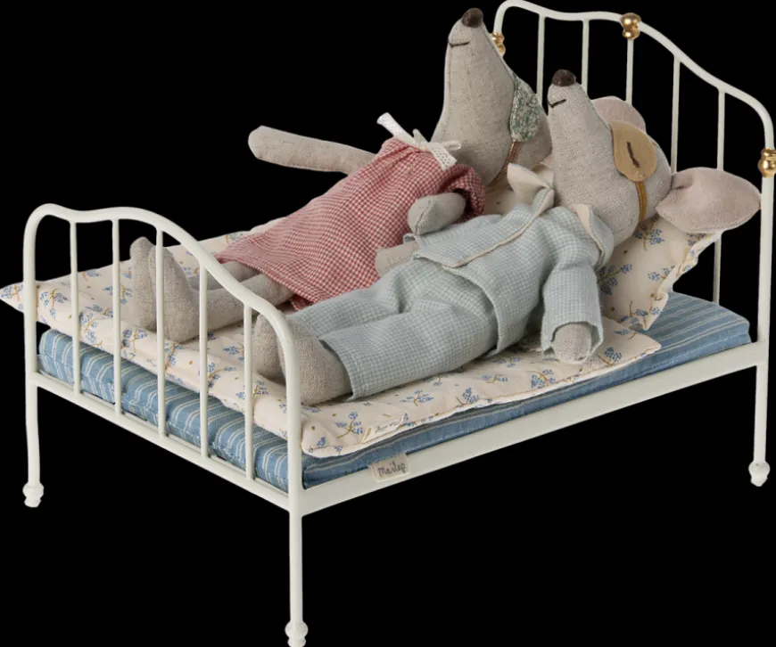 Discount Bed, Parent Mouse - Off White Mouse Furniture