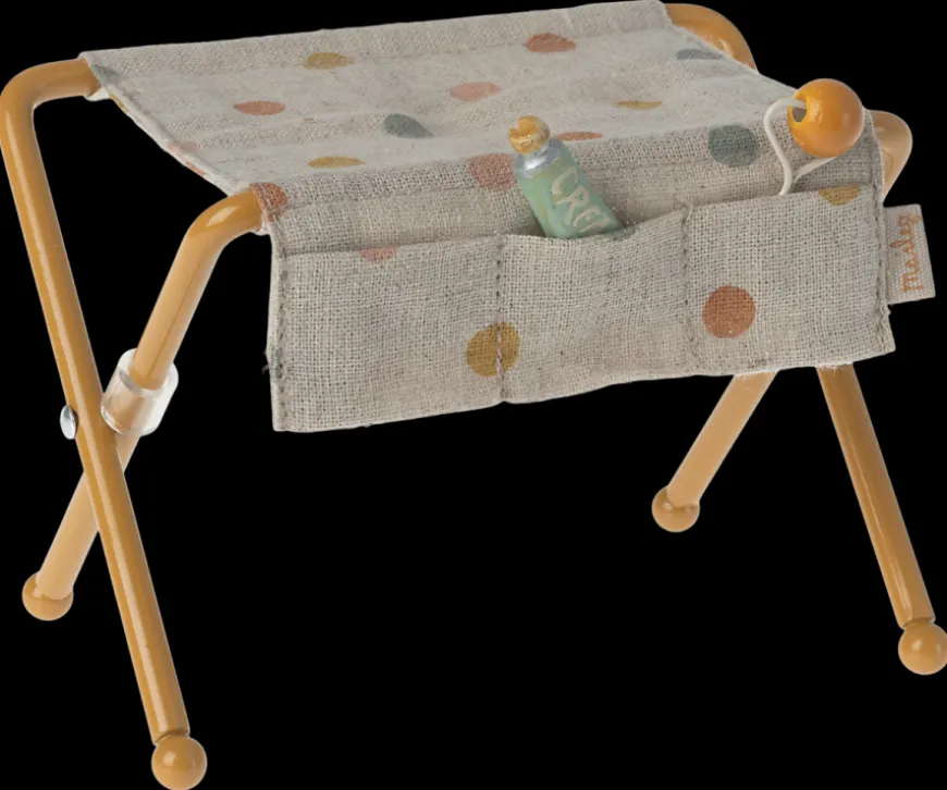 Hot Nursery Table, Baby Mouse - Ocher My & Micro